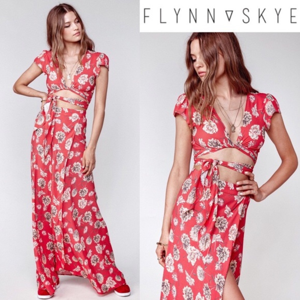 Flynn Skye High Waist Slit Skirt XS